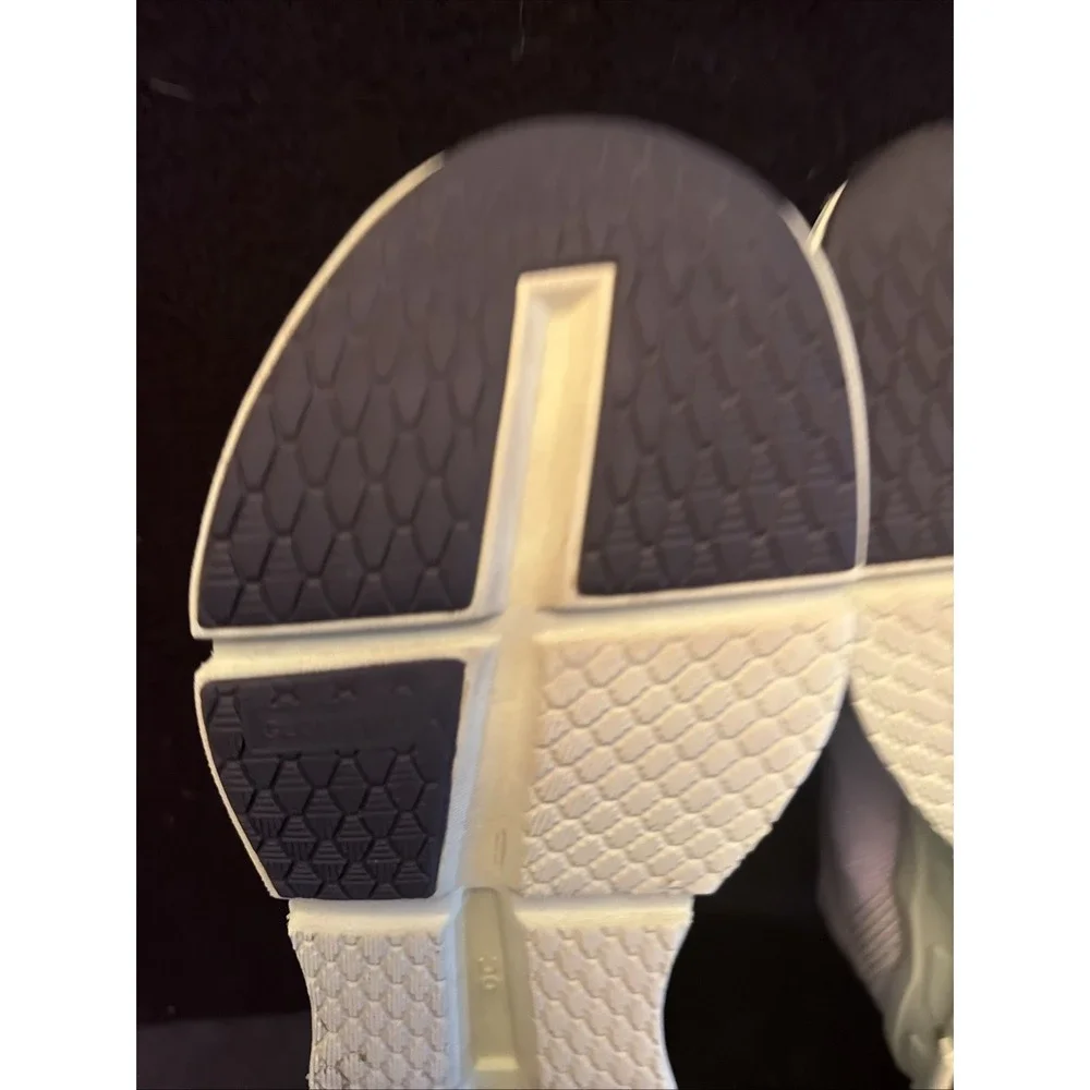 On Cloud go Sneakers Green Athletic Running Trainer Women's Size‎ 10